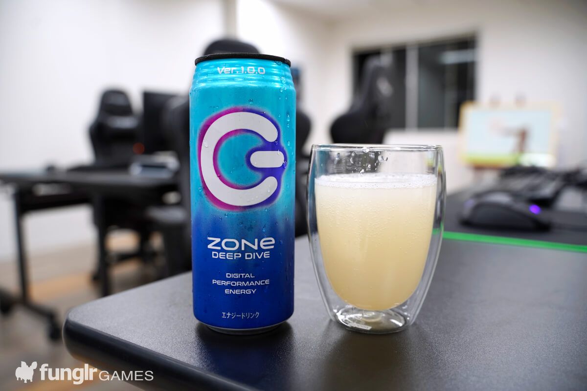 ZONE DEEP DIVE 1.0.0 版是一款白色能量飲料！