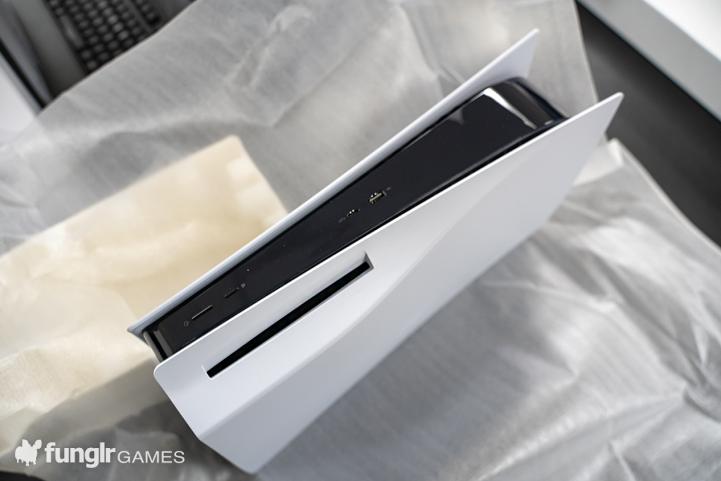 次世代ゲーム機「PS5」を開封