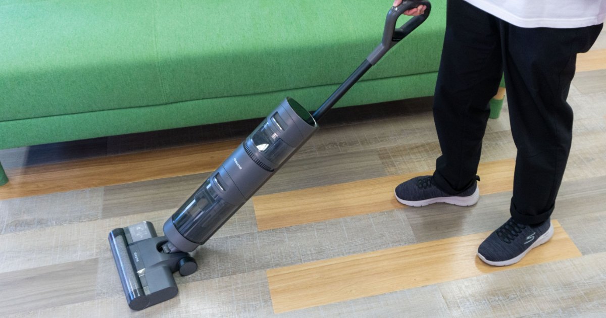 Dreame's Dreame H12 Core self-cleaning water-wiping vacuum cleaner